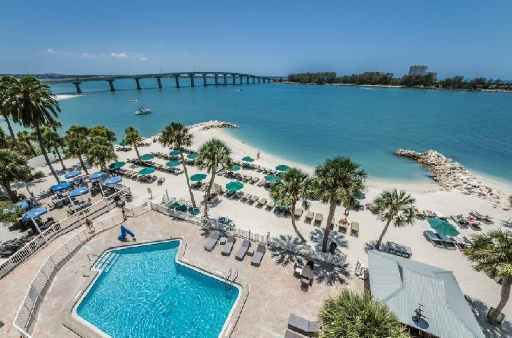 DreamView Beachfront Hotel & Resort Image 13