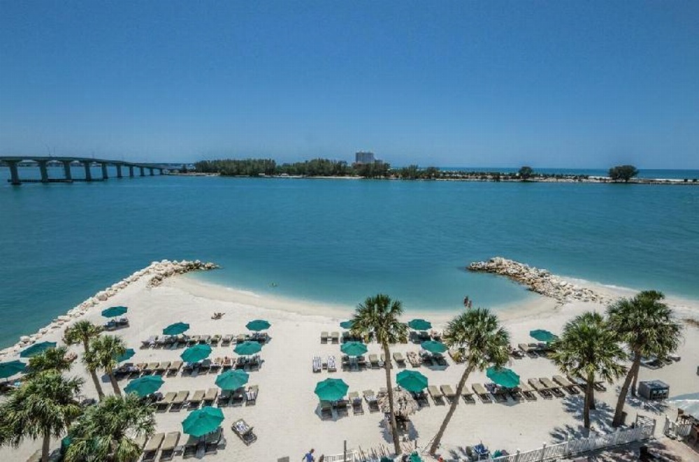 DreamView Beachfront Hotel & Resort Image 14